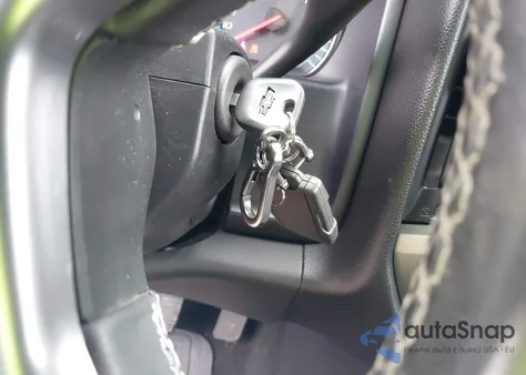 2018 Chevrolet Silverado K1500 Lt from USA, damaged, VIN 3GCUKREC6JG100880